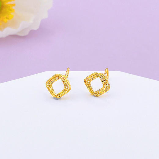 【限时克减150元】足金999 #超轻 5G超轻黄金镂空几何绕线方环耳饰耳钉(AG5GES00114)（预售产品下单后不退款不退货不换货不补差价） 商品图0