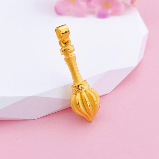 【限时7.5折】【定价黄金】足金 【精品】3D硬金空心金笔题名吊坠(AR3DDZ00083)（预售产品下单后不退款不退货不换货不补差价）（预售产品下单后不退款不退货不换货不补差价） 商品图1