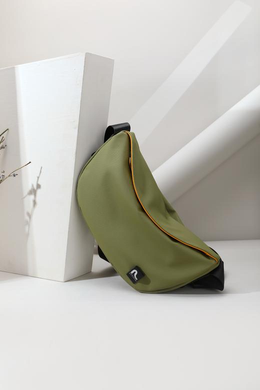 皮尔卡丹单肩饺子包斜挎包男背包男士挎包男生运动男包通勤便携单肩包 商品图11