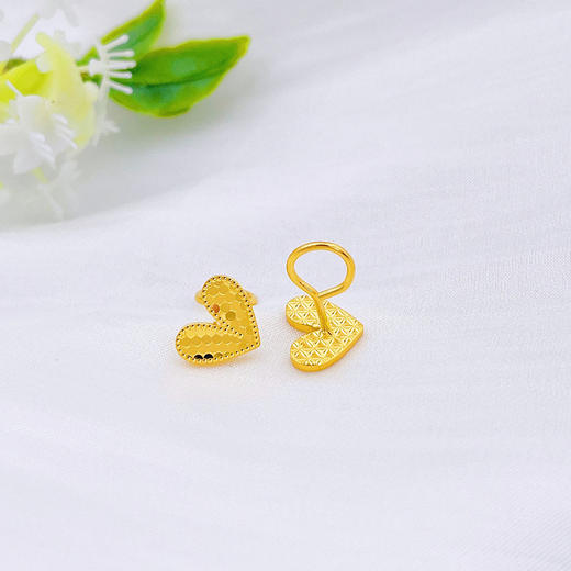 【限时克减150元】足金999.9 【精品】辘珠边车花鱼鳞心形耳饰耳钉(AWES00074)（预售产品下单后不退款不退货不换货不补差价（预售产品下单后不退款不退货不换货不补差价 商品图1