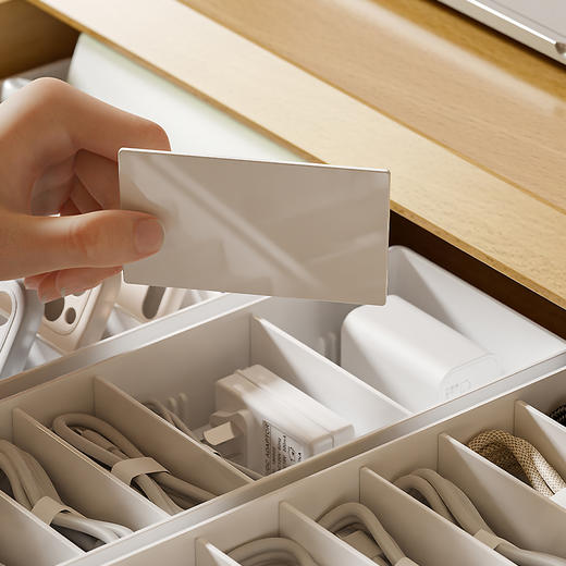 【白色】娜家数据线收纳盒 商品图2