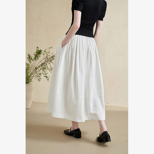 温柔文艺风肌理感半身裙女简约弹力松紧腰小白裙V2241825 商品图4