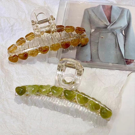 【清新甜美ins抓夹】韩国ins爱心发夹 后脑勺优雅抓夹 鲨鱼夹 夏季简约 发卡夹子头饰-QQ 商品图3