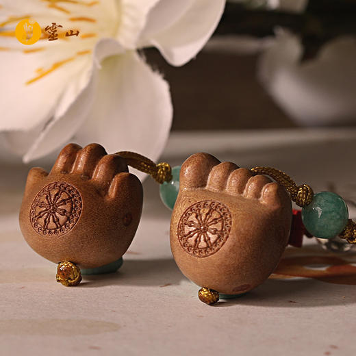 抱福纳祥盘长老山檀挂件 商品图3