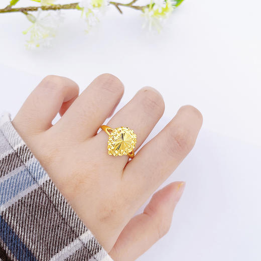 【限时克减150元】足金999.9 活口戒指车花水滴形仿钻女戒(AF010JZ00142)（预售产品下单后不退款不退货不换货不补差价 商品图2