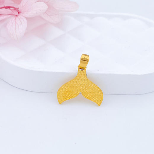 【限时克减150元】足金999.99 【精品】五9黄金CNC鱼鳞鱼尾吊坠(ACDZ00332)预售产品下单后不退款不退货不换货不补差价 商品图1