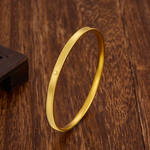 【限时克减150元】足金999 古法空心(面宽约3.7-4.1mm)圆形鱼鳞固口手镯(YGFSZ00428)（预售产品下单后不退款不退货不换货不补差价） 商品图1