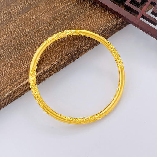 【限时克减150元】足金 #莫比乌斯 古法半实心固口莫比乌斯环祥云纹手镯（面宽约4.2-4.6mm，厚约4.1mm）(ANWZGFSZ00172)（预售产品下单后不退款不退货不换货不补差价） 商品图1