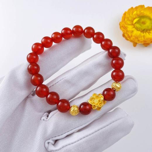 【限时7.5折】【定价黄金】足金 3D硬金空心莲花手串莲花金钱珠红玛瑙弹力绳成品手串（周长约16-17cm）(AA3DSC00461)（特殊产品下单后不退款不退货不换货不补差价） 商品图3
