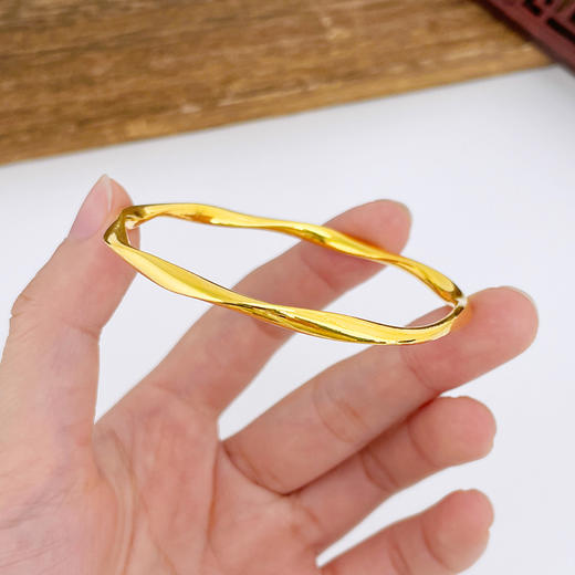 【限时克减150元】足金999.9 #莫比乌斯 # 实心固口莫比乌斯环手镯（面宽约3.5-3.9mm）(ANWZSZ00020)（预售产品下单后不退款不退货不换货不补差价 商品图2