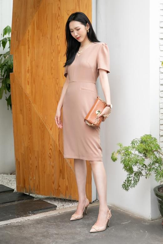 Le Malene 简约分割V领泡泡袖修身连衣裙 12897 商品图5