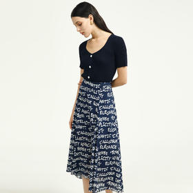 卡莉朵拉针织衫C27B7349