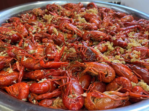 直采白洋淀清水小龙虾，肉质Q弹，皮薄虾体干净，全活加工，❌拒绝死虾！北京饭店大厨亲自加工，现做现发，一份约40个，净2斤虾，加汤汁3斤多！ 商品图0