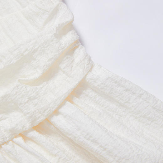 西遇V领泡泡袖茶歇连衣裙女新款褶皱高腰显瘦A摆裙子D0640507 商品图6