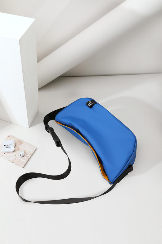 皮尔卡丹单肩饺子包斜挎包男背包男士挎包男生运动男包通勤便携单肩包 商品图5