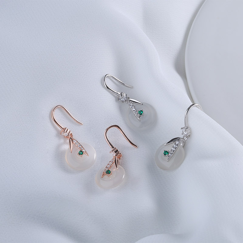 【宏艺珠宝】林栖见玉 新中式白玉髓简约复古高级感耳饰·银s925耳饰