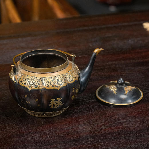 清 乌铜走金走银福禄卷草纹提梁壶 商品图1