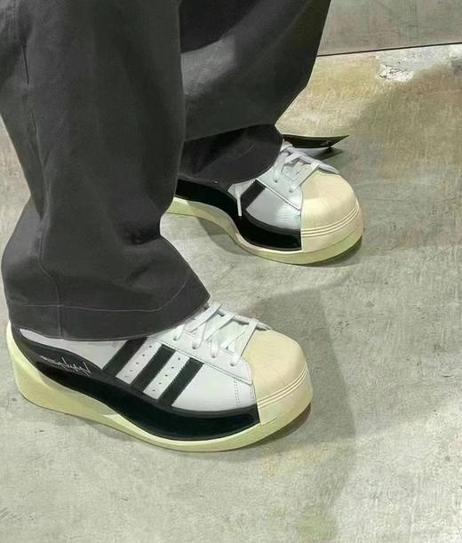 男款镂空厚底贝壳头休闲运动鞋 商品图4