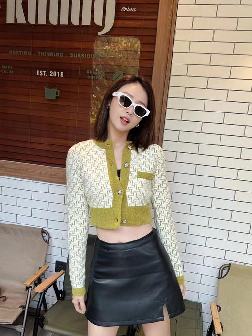 分镜头集成店LOOSINGWHITE春夏新品圆领嵌花针织开衫 商品图5