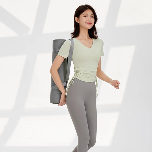 【限时秒】YOGACODE【火树银花系列】2024 春夏瑜伽服上衣短袖褶皱收腰休闲运动上衣 DST802 商品图4