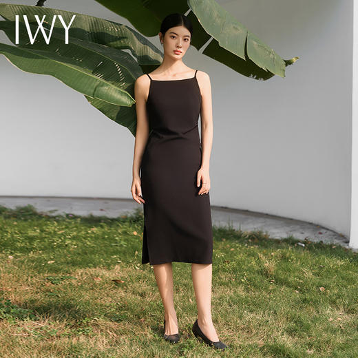 IWY/法式黑色方领连衣裙女夏季显瘦吊带长裙气质百搭显瘦内搭职业裙子Q13317 商品图0