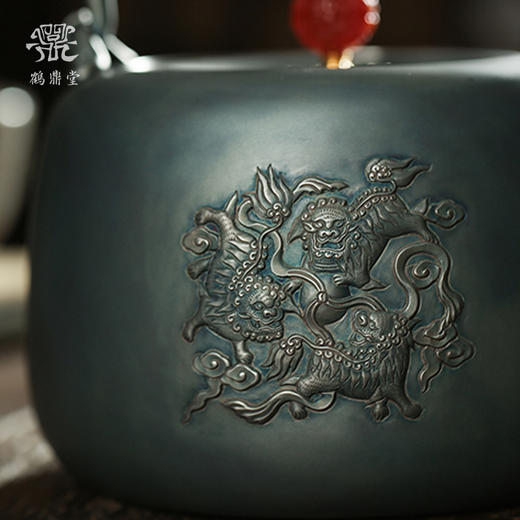 鹤鼎堂闻天系列考槃镜面錾刻三狮绣球汤沸（灰青）（缺货） 商品图3