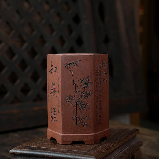 宜兴紫砂笔筒六面刻画陶瓷笔筒古风手工办公室书房学生桌面多功能收纳盒摆件 商品图5