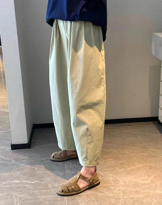 【超态棉气球裤】会呼吸的氧气裤?超态棉系列面包般的舒适柔软，好打理！宽宽裤腿，宽胯扁臀等小缺点全部遮住！松紧腰头，无紧绷束缚感，对腰围包容性好！ 商品图6