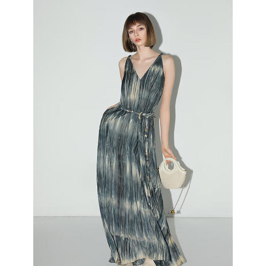 【限时秒杀】COCOBELLA手工扎染压褶吊带裙度假风连衣裙附串珠腰带FR7055 商品图3