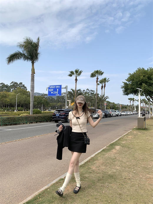 奶油米u领蝴蝶 商品图2
