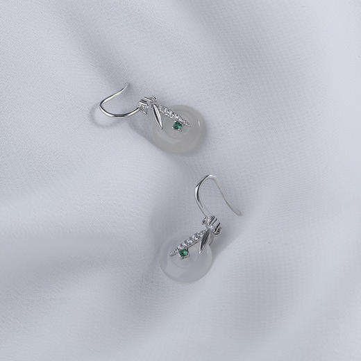 【宏艺珠宝】林栖见玉 新中式白玉髓简约复古高级感耳饰·银s925耳饰 商品图2