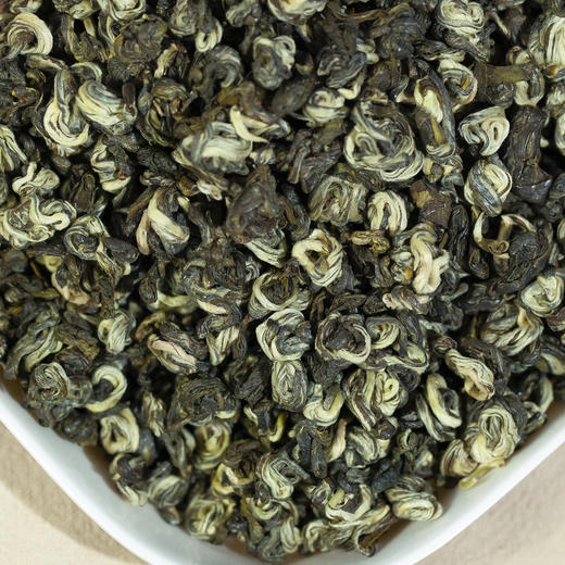 【买3送1】吉顺号2025年新茶碧螺春绿茶云南大叶种滇绿早春茶叶 商品图5