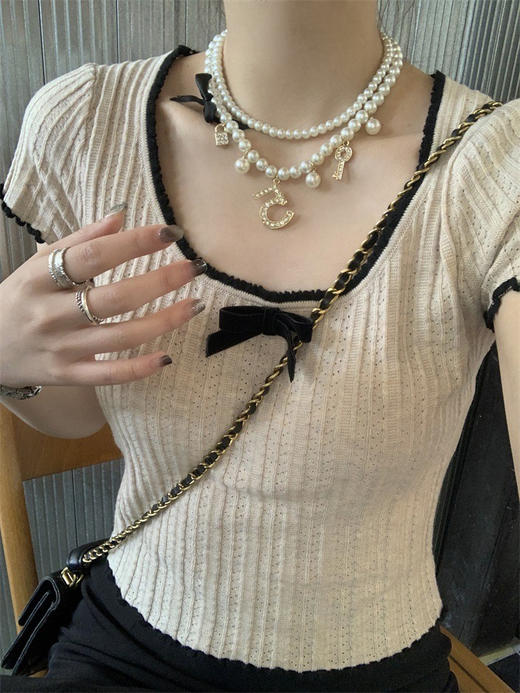 奶油米u领蝴蝶 商品图0