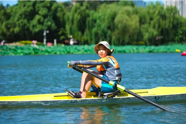 暑假 • 赛艇训练营 | 家门口的纯正名校运动训练营，敲开世界名校的大门