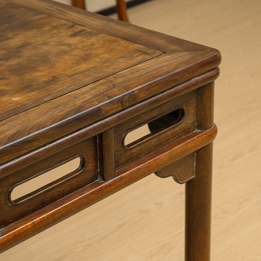 清 红木劈料裹腿鱼门洞方桌 商品图1