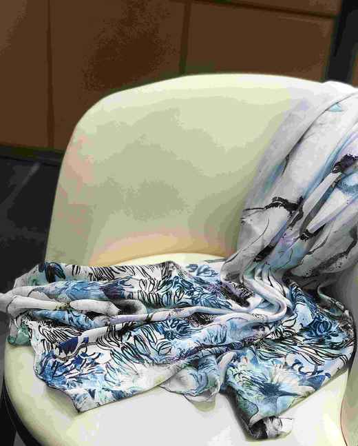 优品堂【红尘画卷】100%桑蚕丝长巾 商品图3