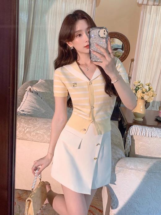 张心子【香芒甜茶】海军领减龄条纹针织上衣女夏季新款法式polo衫 U2406016 商品图2