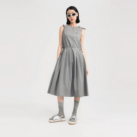 lost in echo2024夏季新款纯色无袖收腰中长款裙子A字连衣裙女 商品图0