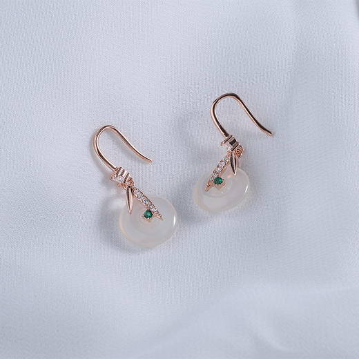 【宏艺珠宝】林栖见玉 新中式白玉髓简约复古高级感耳饰·银s925耳饰 商品图4