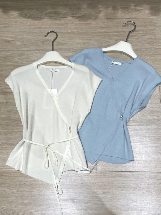 【门店同款】ENJOY夏季V领无袖收腰小衫 158150279 商品图0