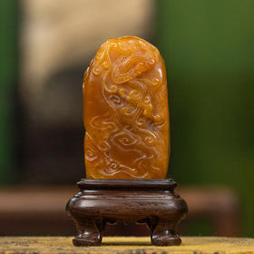 清 田黄石雕螭龙纹山子摆件（红木座）