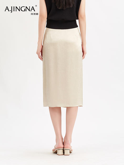 【积分兑换】阿菁娜醋酸气质高腰缎面浮雕直筒裙F29X213010 商品图4