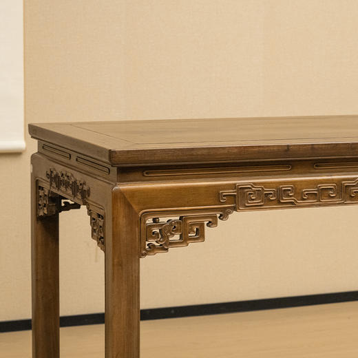 清 红木束腰马蹄腿回纹画桌 商品图1