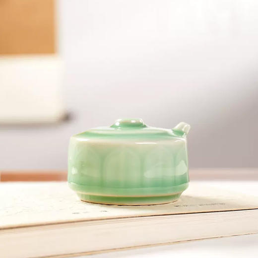 【尚书房】青瓷莲花小水滴 商品图4