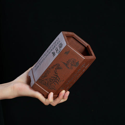 宜兴紫砂笔筒六面刻画陶瓷笔筒古风手工办公室书房学生桌面多功能收纳盒摆件 商品图7