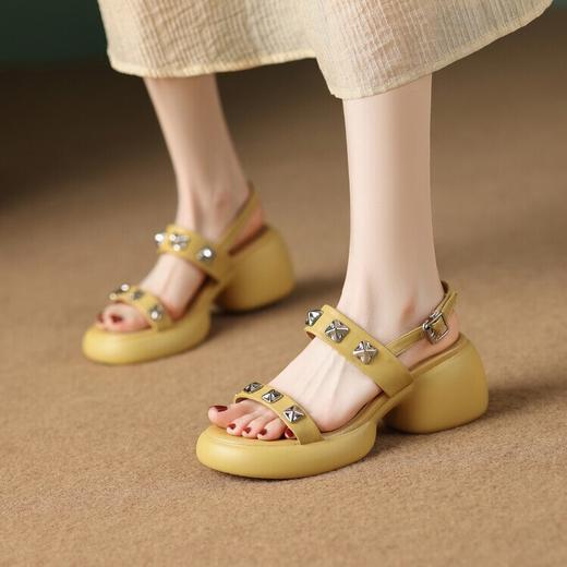 【预售5天】里外全皮粗跟圆头搭扣防水台一字带铆钉凉鞋牛皮欧韩时尚高跟鞋潮YMT&MT-325 商品图2