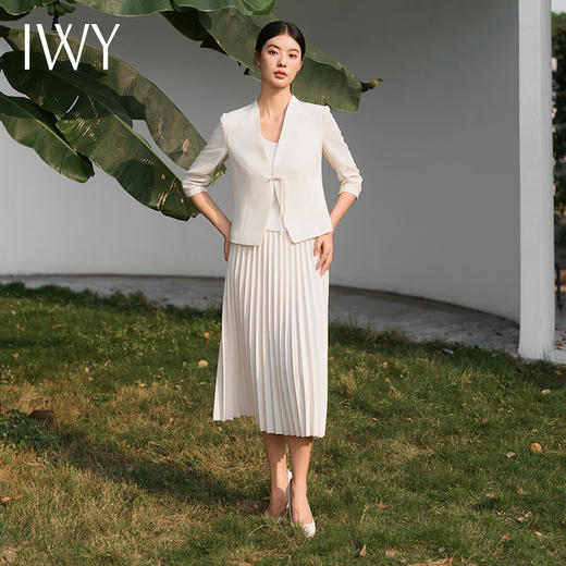 IWY/气质设计感盘扣西装套裙女夏薄款短款西服百褶裙珠宝设计师工作服C14240+S14265 商品图3