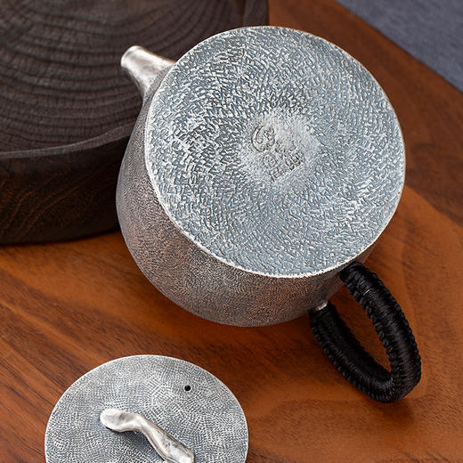 国春银饰丨复古汉瓦银壶 一片银工艺 手工制作 锤纹肌理 约230ml 附检测证书、礼盒 商品图8