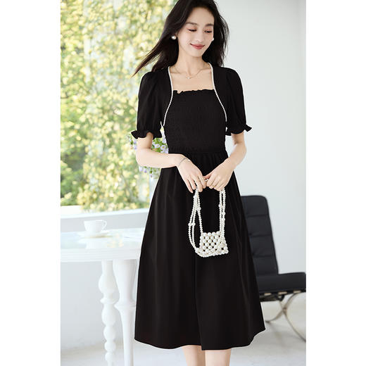 VICTORIA&VERA夏季新款法式赫本风打揽收腰方领珍珠边显胸连衣裙 商品图1