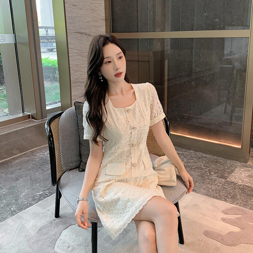 【清仓超15天不保价】[奢姿轻奢系列]小香风绣花连衣裙大码女装夏季新款胖妹妹气质裙子8942890069【1】 商品图2